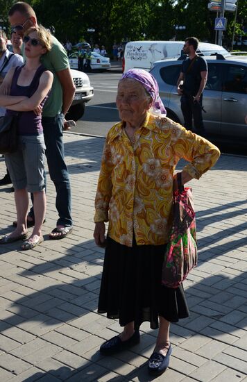 Meeting in support of the Donetsk People's Republic