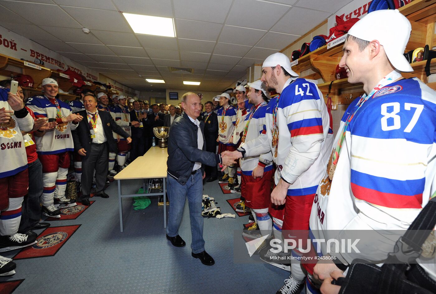 Vladimir Putin attends 2014 Men's World Ice Hockey Championships final match
