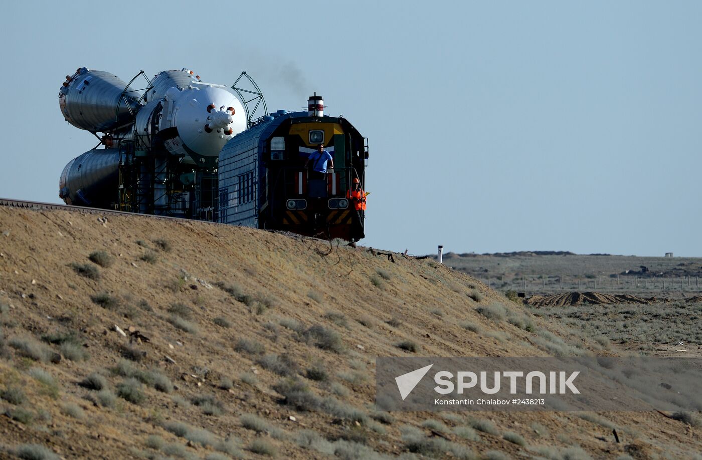 Soyuz-FG rocket with Soyuz TMA-13M spacecraft moved to Baikonur launch pad