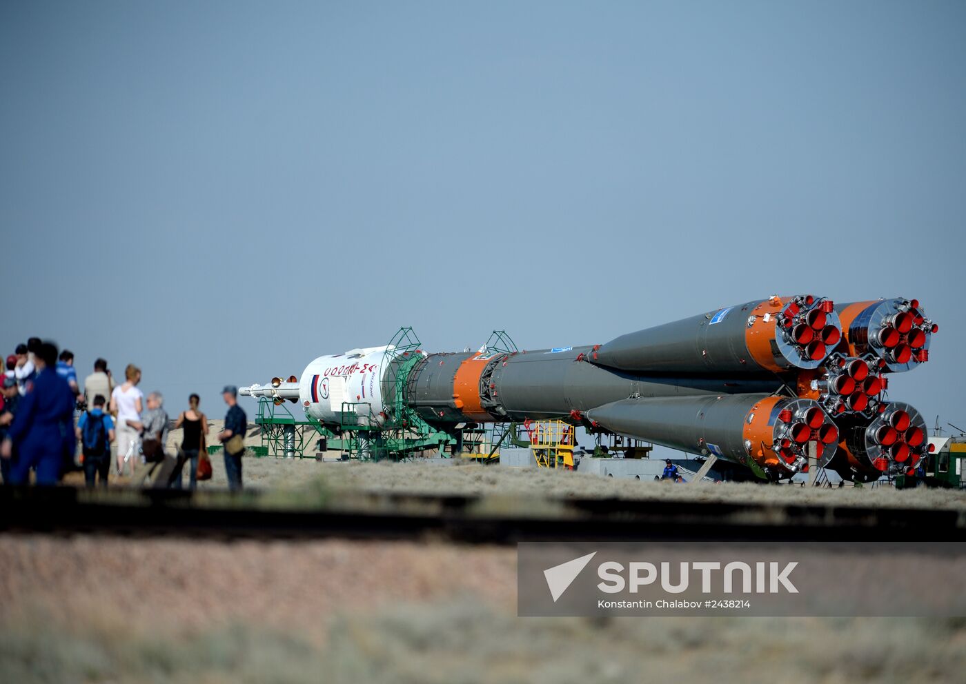 Soyuz-FG rocket with Soyuz TMA-13M spacecraft moved to Baikonur launch pad