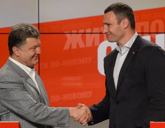 Petro Poroshenko and Vitali Klitschko hold news conference in Kiev