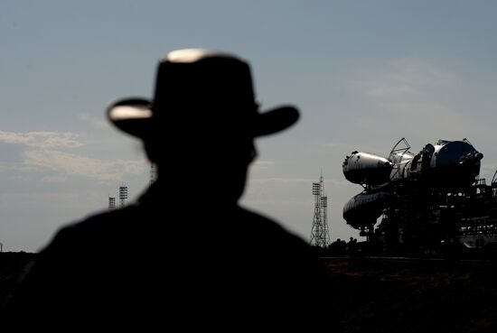Soyuz-FG rocket with Soyuz TMA-13M atop at Baikonur space center