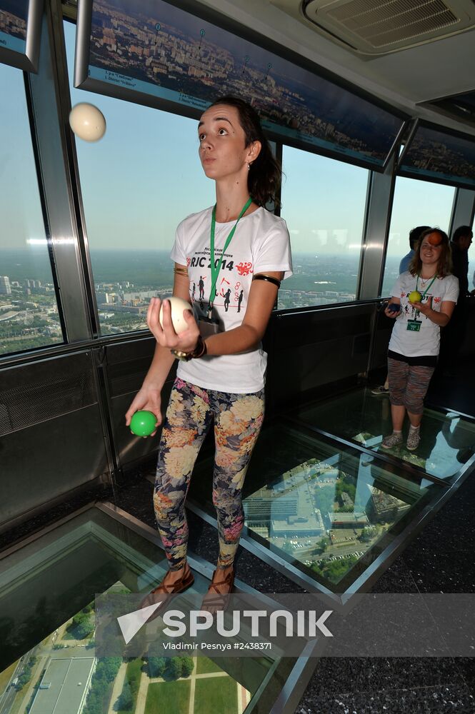 The Up High jugglers' show at the Ostankino television tower