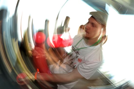 The Up High jugglers' show at the Ostankino television tower