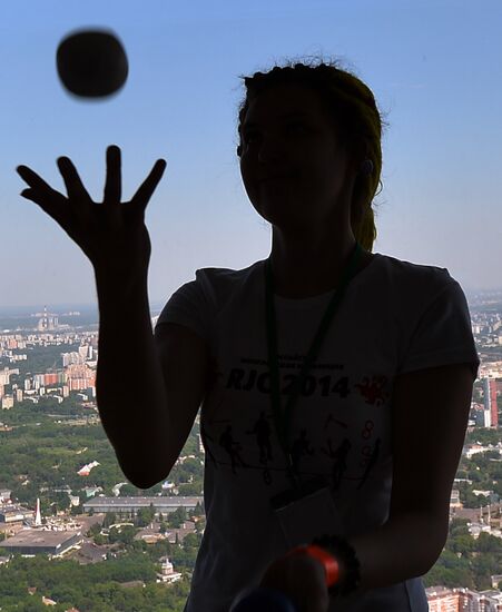 The Up High jugglers' show at the Ostankino television tower
