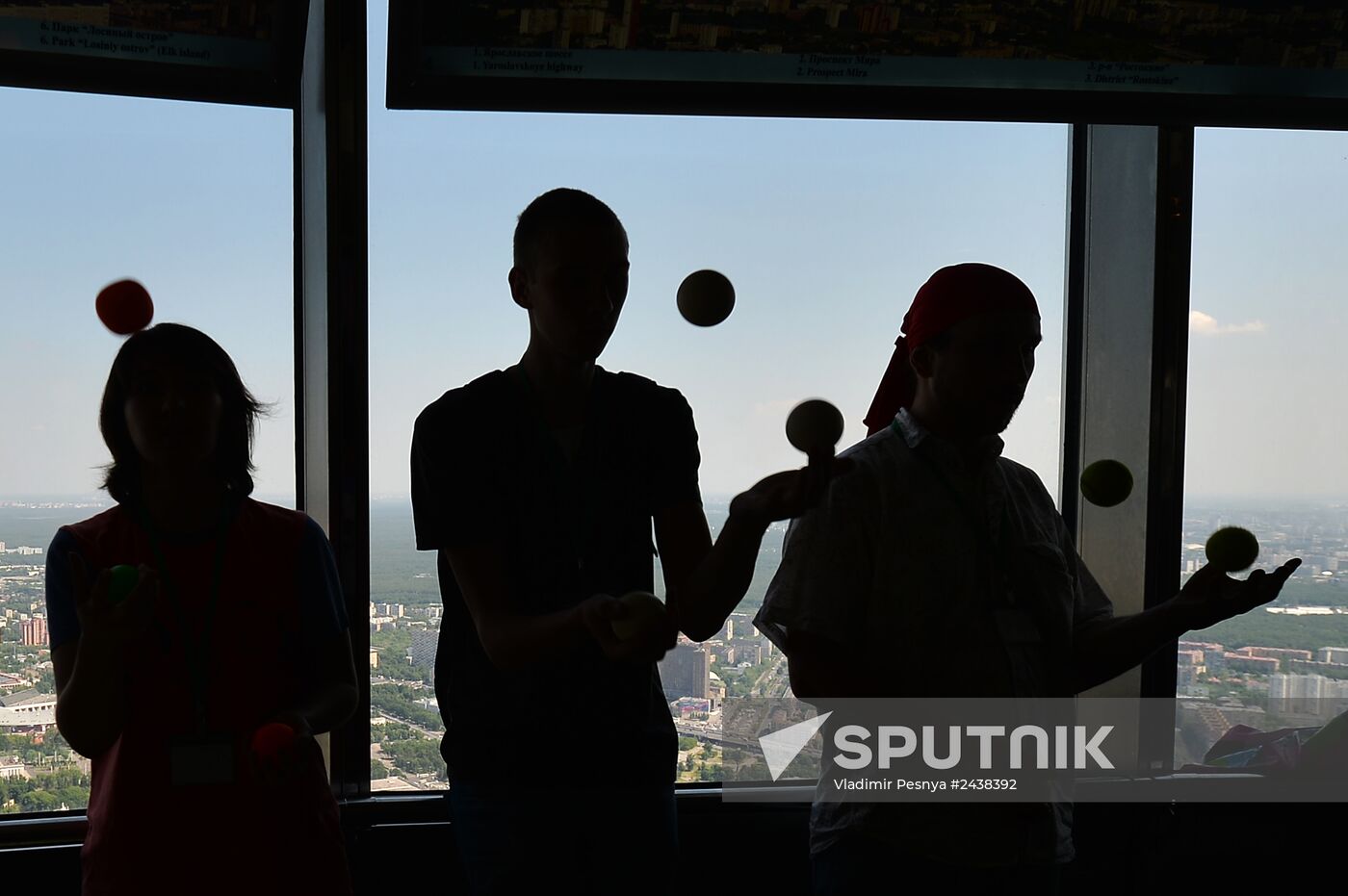 The Up High jugglers' show at the Ostankino television tower