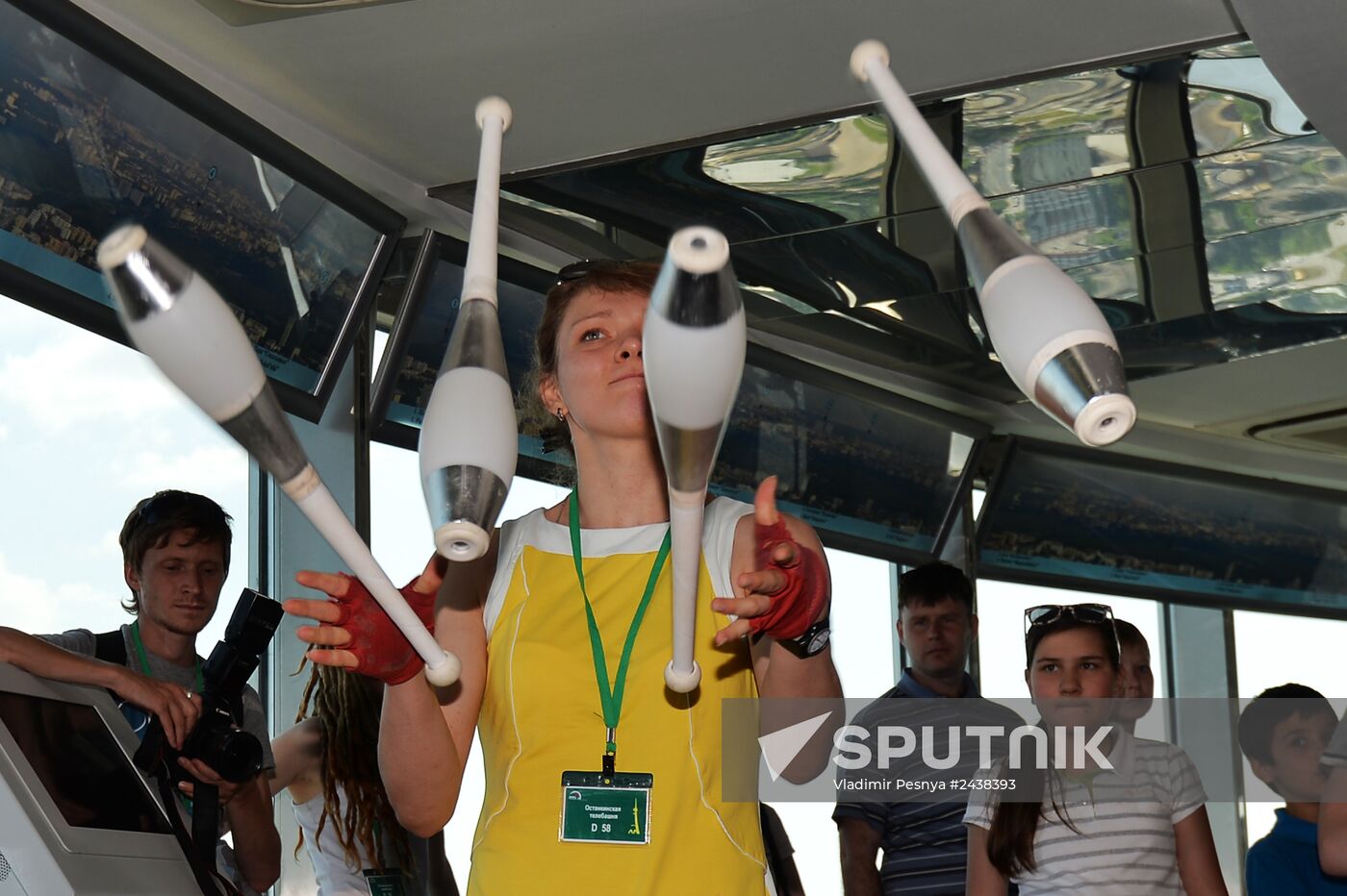 The Up High jugglers' show at the Ostankino television tower