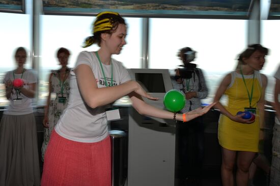 The Up High jugglers' show at the Ostankino television tower