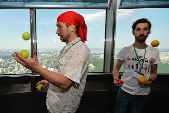 The Up High jugglers' show at the Ostankino television tower