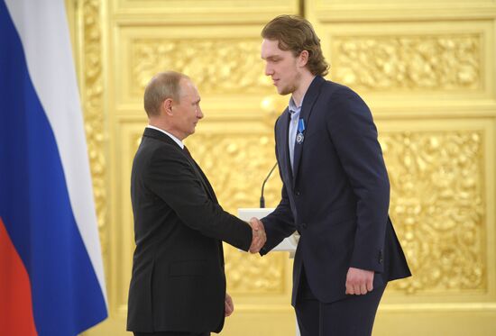 Kremlin award ceremony on Russian ice hockey team's win
