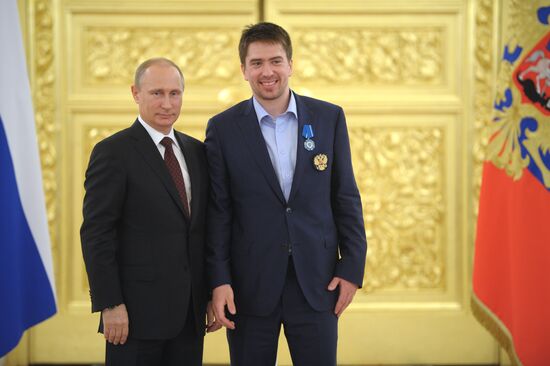 Kremlin award ceremony on Russian ice hockey team's win