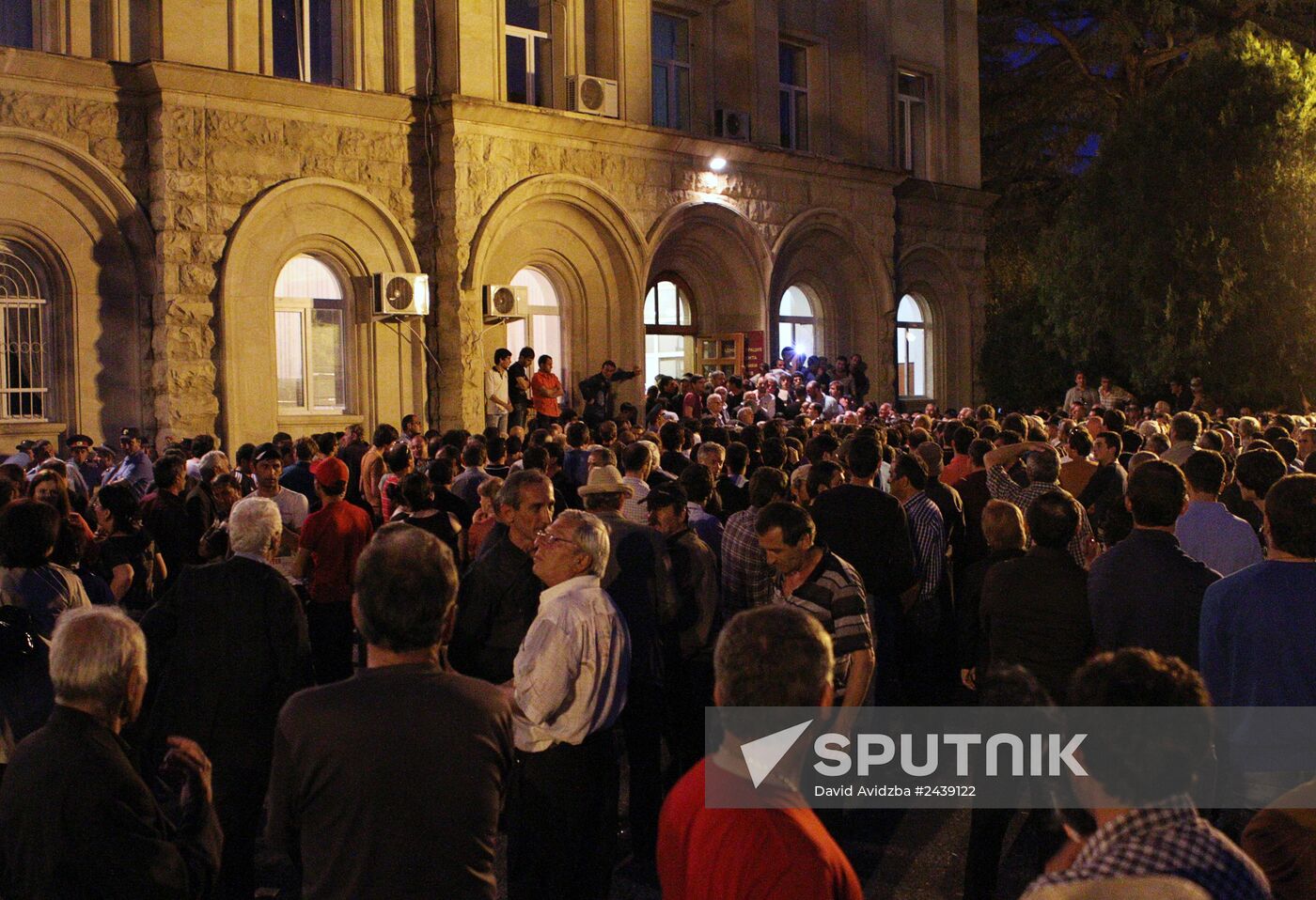 Opposition storms presidential office in Abkhazia