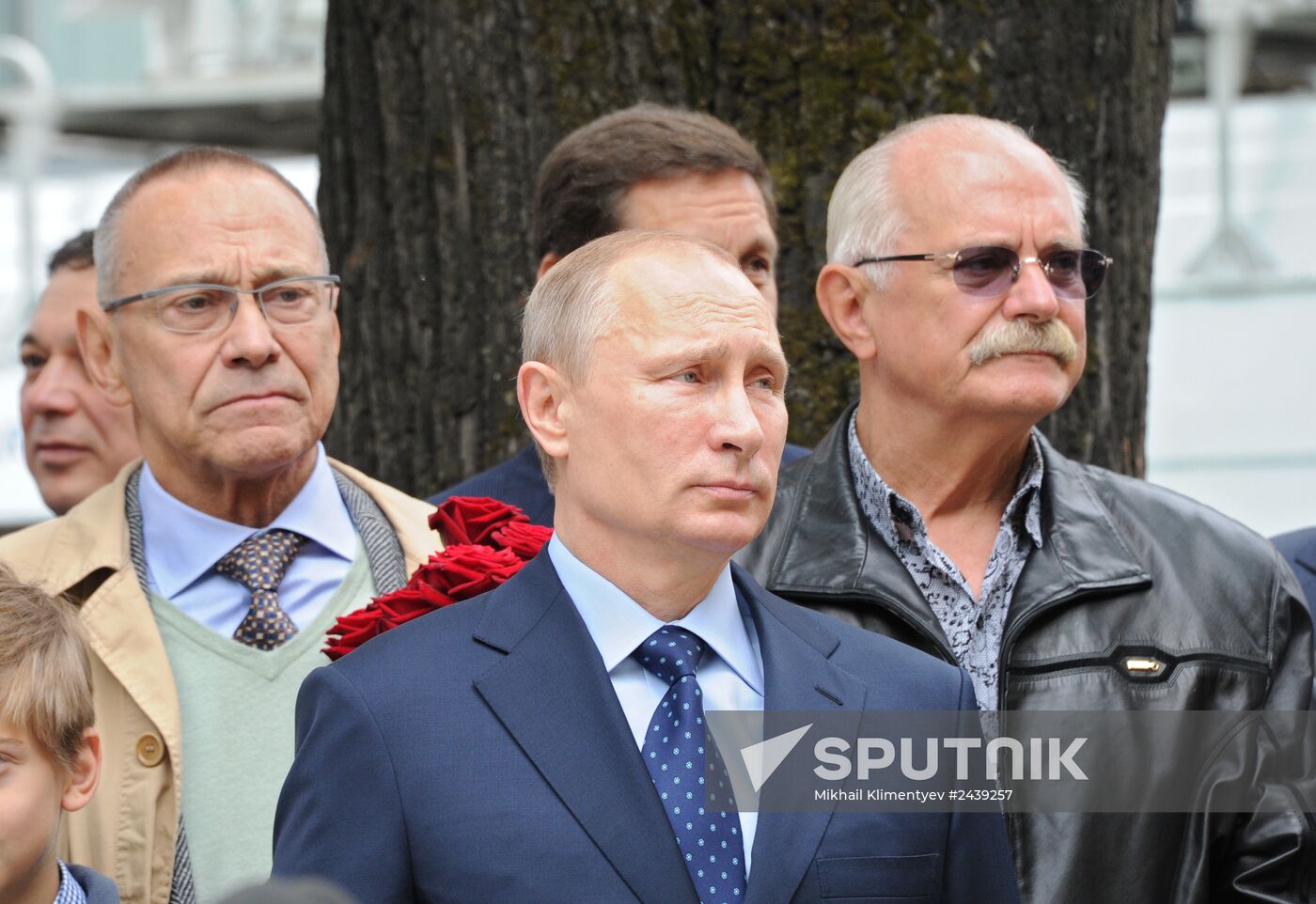 Vladimir Putin at unveiling of statue of Sergei Mikhalkov in central Moscow
