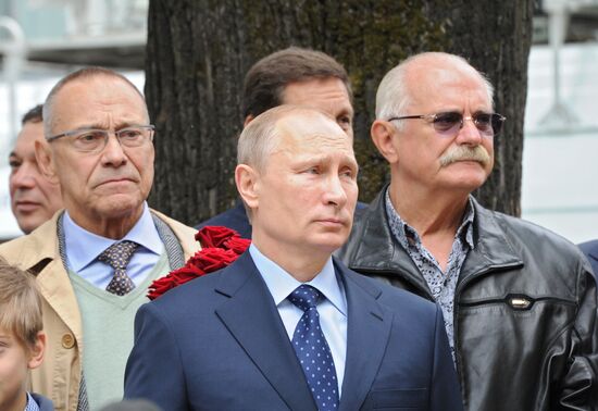 Vladimir Putin at unveiling of statue of Sergei Mikhalkov in central Moscow