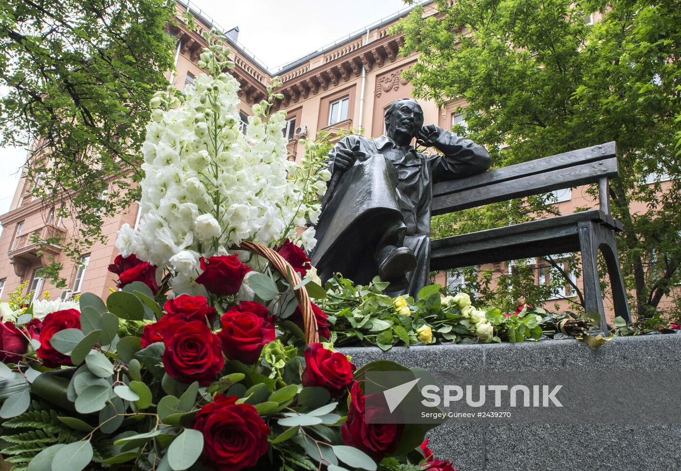 Vladimir Putin at unveiling of statue of Sergei Mikhalkov in central Moscow