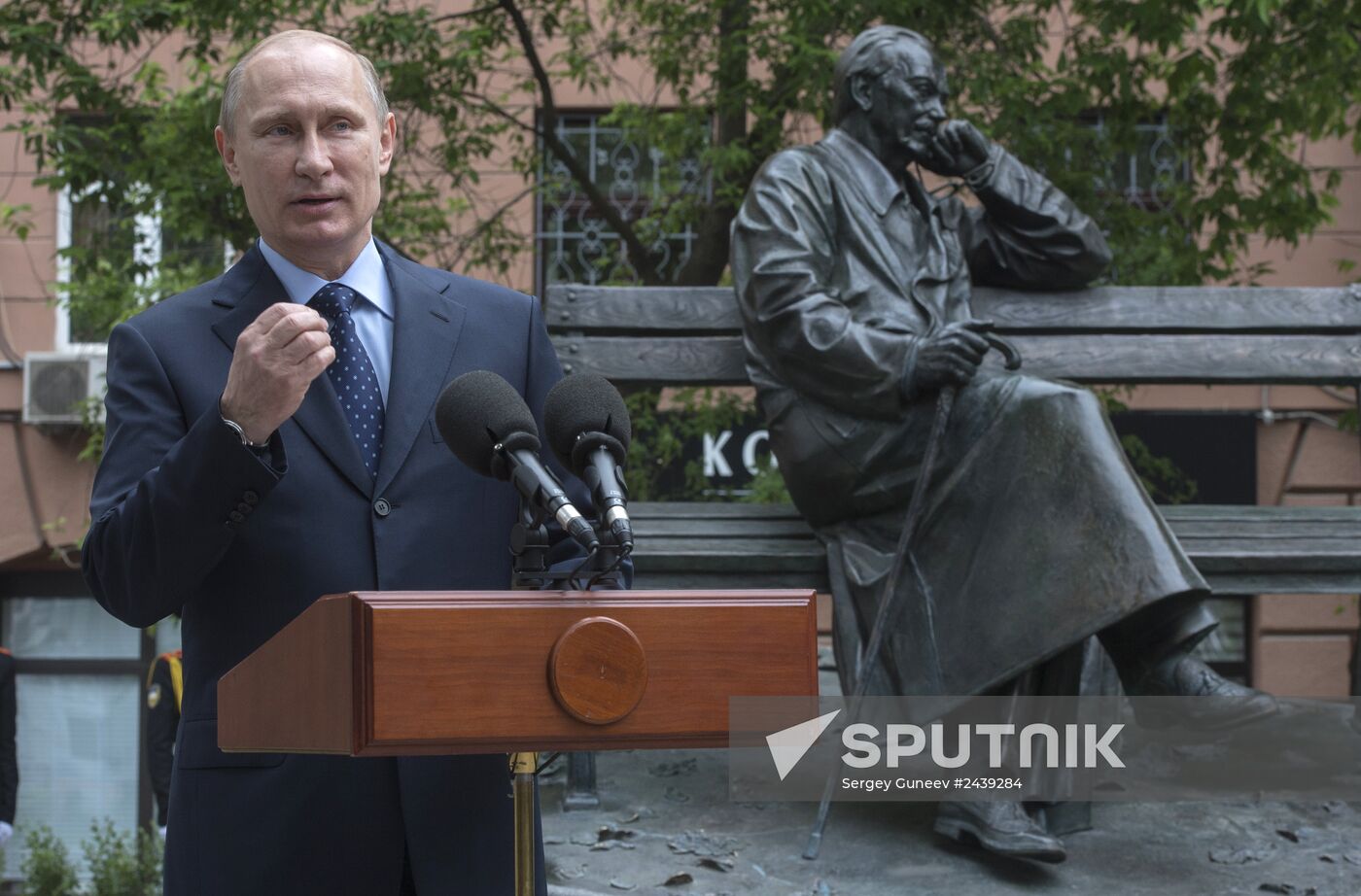 Vladimir Putin at unveiling of statue of Sergei Mikhalkov in central Moscow