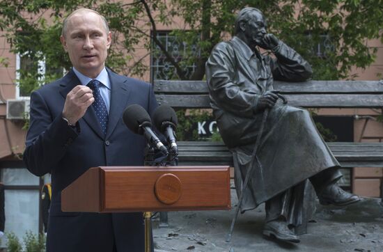 Vladimir Putin at unveiling of statue of Sergei Mikhalkov in central Moscow