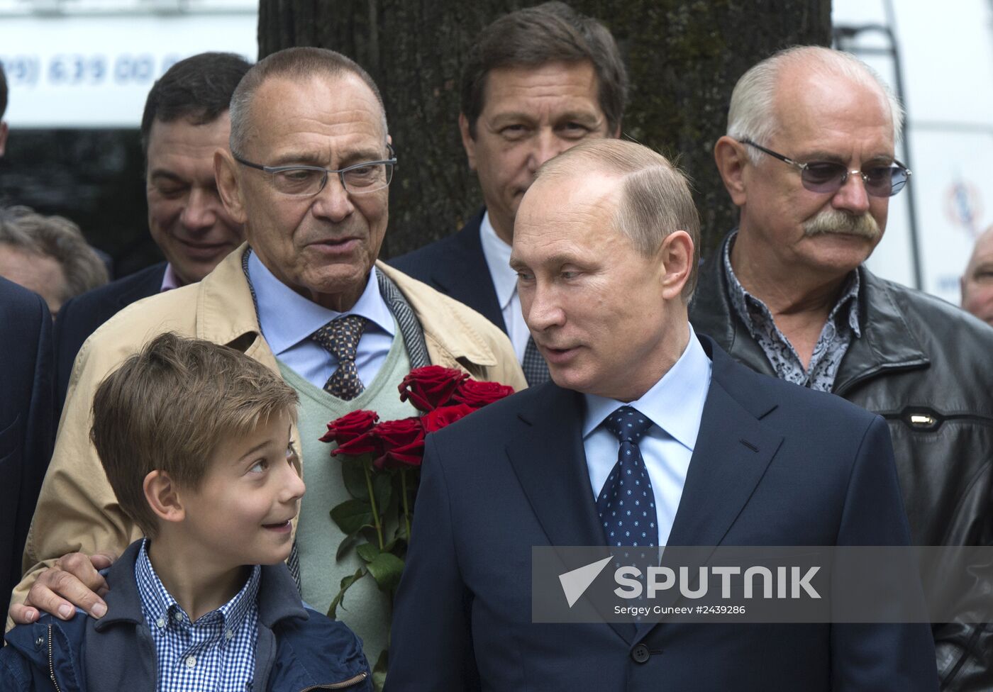 Vladimir Putin at unveiling of statue of Sergei Mikhalkov in central Moscow