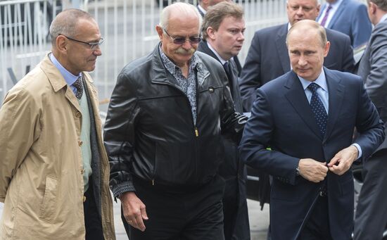 Vladimir Putin at unveiling of statue of Sergei Mikhalkov in central Moscow