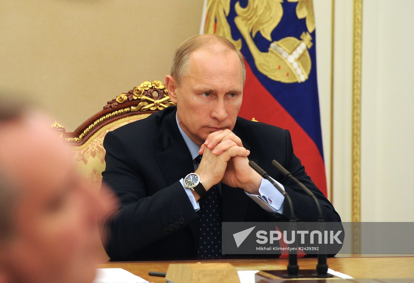 Vladimir Putin chairs government meeting