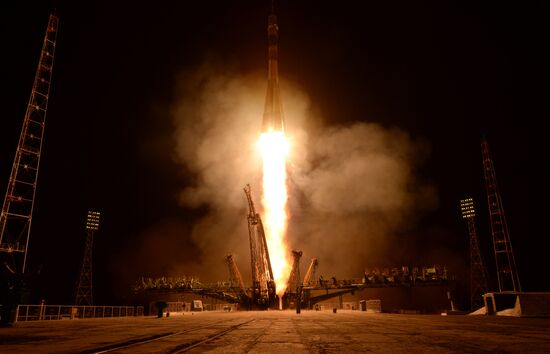 Soyuz-TMA-13M manned spacecraft lifts off from Baikonur Space Center
