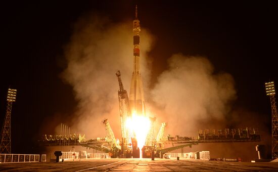 Soyuz-TMA-13M manned spacecraft lifts off from Baikonur Space Center