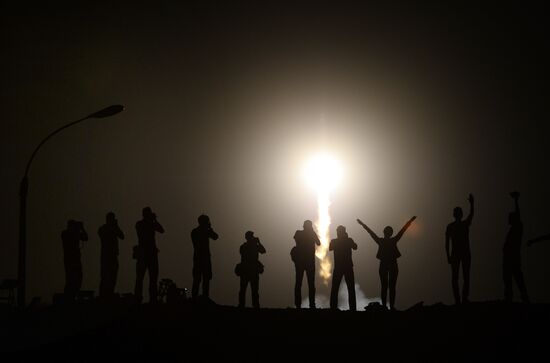 Soyuz-TMA-13M manned spacecraft lifts off from Baikonur Space Center
