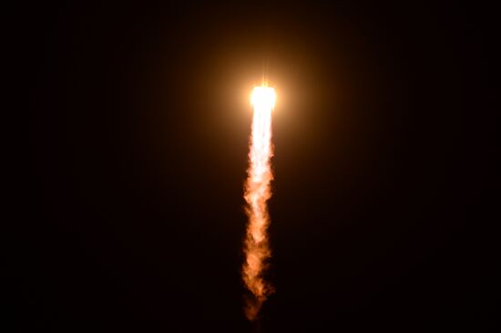 Soyuz-TMA-13M manned spacecraft lifts off from Baikonur Space Center