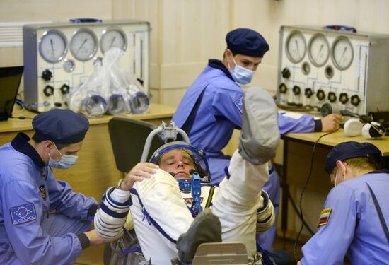 Soyuz-TMA-13M manned spacecraft lifts off from Baikonur Space Center