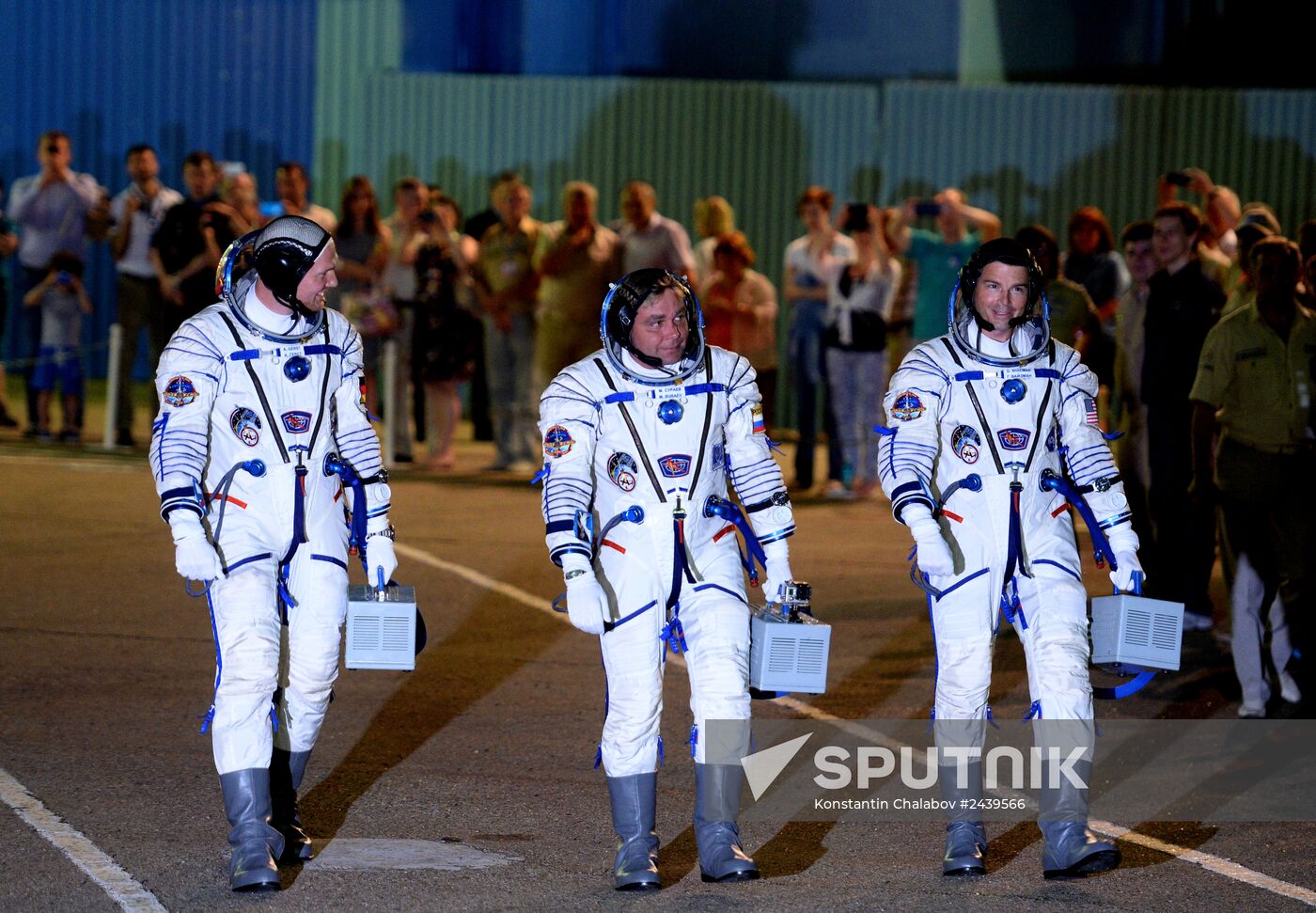 Soyuz-TMA-13M manned spacecraft lifts off from Baikonur Space Center