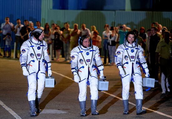 Soyuz-TMA-13M manned spacecraft lifts off from Baikonur Space Center