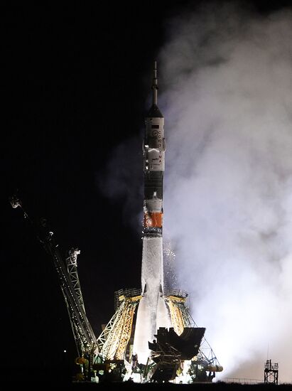 Soyuz-TMA-13M manned spacecraft lifts off from Baikonur Space Center