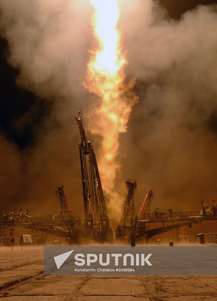 Soyuz-TMA-13M manned spacecraft lifts off from Baikonur Space Center