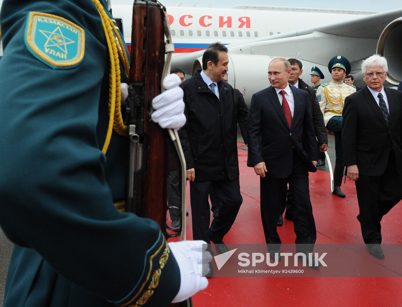 Vladimir Putin visits Kazakhstan, set to attend Supreme Eurasian Economic Council meeting