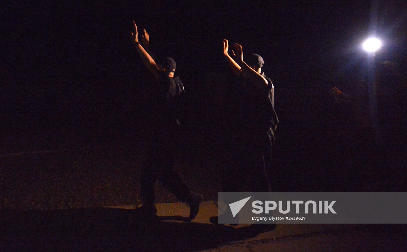 About 80 soldiers from military base surrender to Volunteer Corps fighters on the outskirts of Lugansk