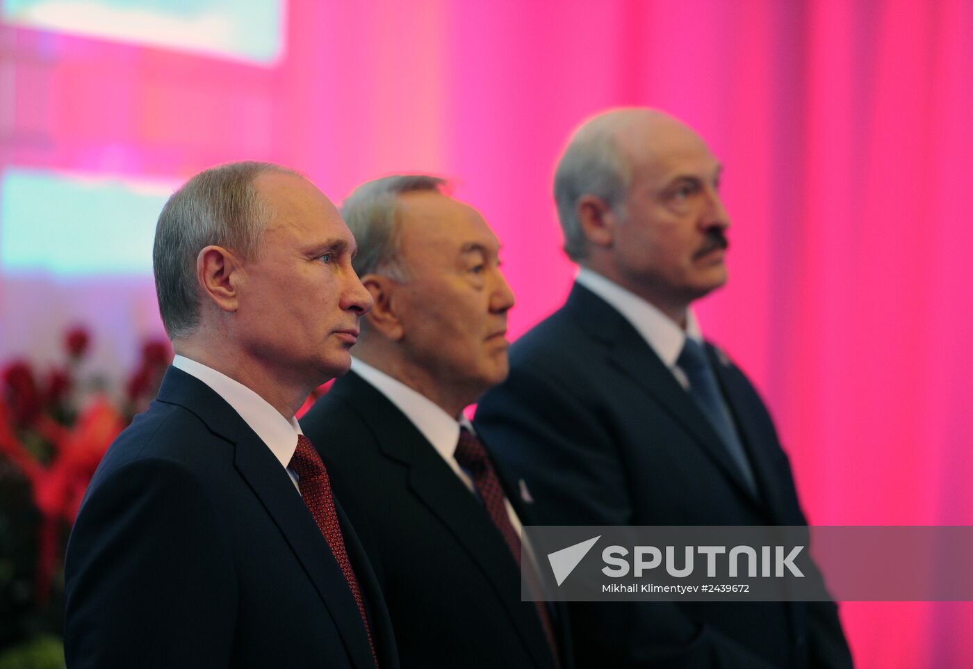 Vladimir Putin visits Kazakhstan, attends Supreme Eurasian Economic Council meeting