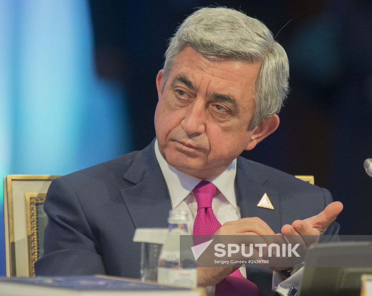 Vladimir Putin visits Kazakhstan for Supreme Eurasian Economic Ciuncil meeting