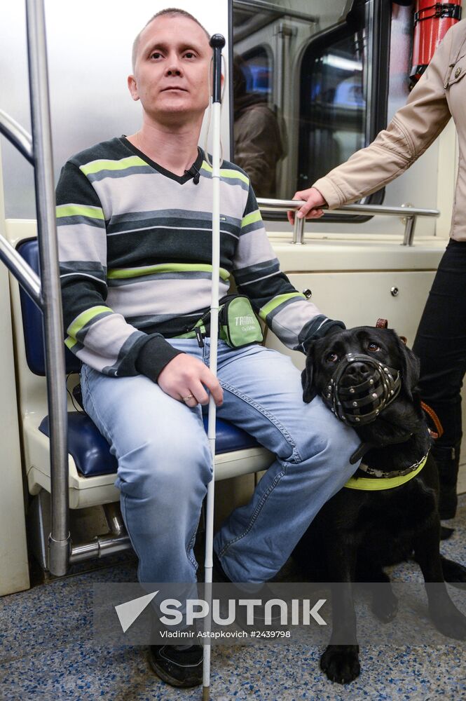 training of guide dogs for people with disabilities