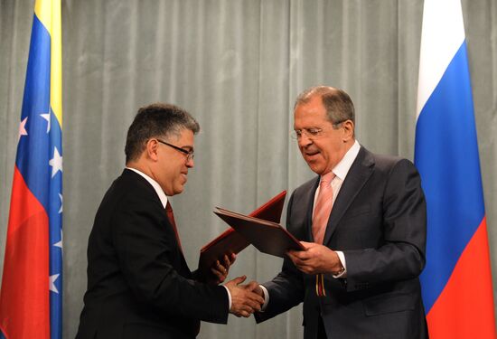Sergei Lavrov meets with Elías José Jaua Milano