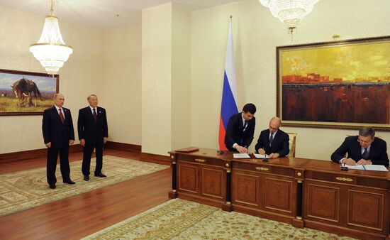Putin visits Kazakhstan, set to attend Supreme Eurasian Economic Council meeting