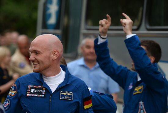 Soyuz-TMA-13M manned spacecraft lifts off from Baikonur Space Center