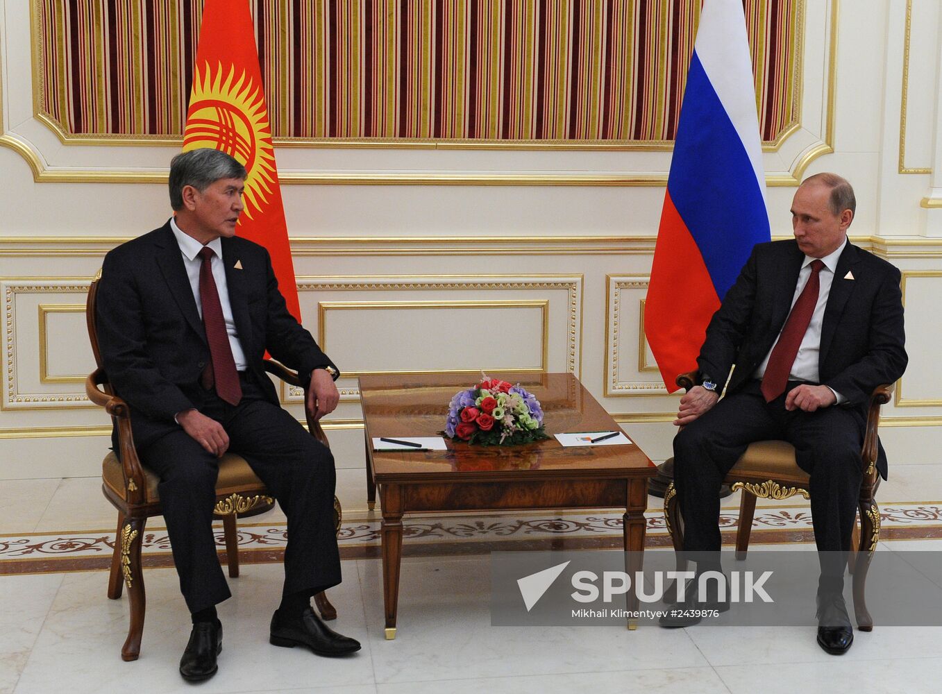 Vladimir Putin visits Astana for Supreme Eurasian Economic Council meeting
