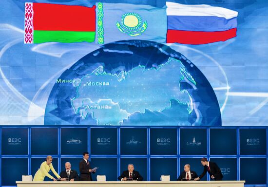 Putin visits Astana to attend Supreme Eurasian Economic Council meeting