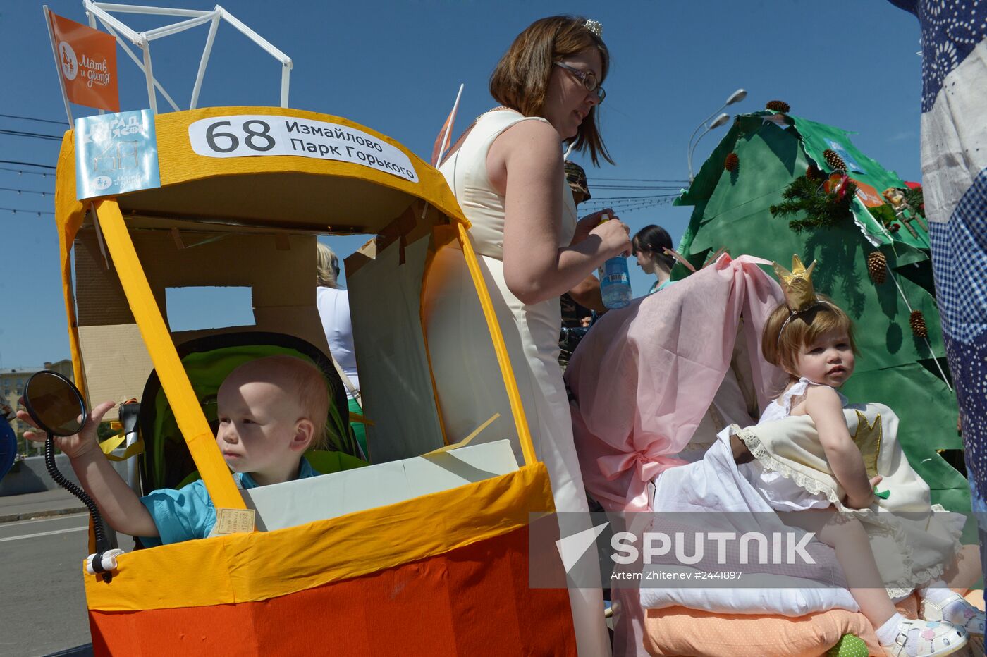 Baby stroller parade and carnival in Moscow