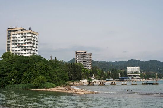Cities of the world. Sukhumi