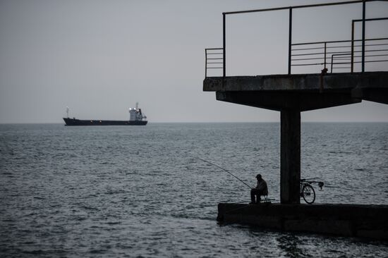 Cities of the world. Sukhumi