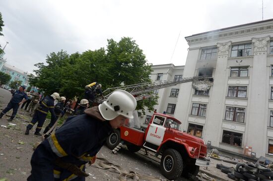 Five killed during air attack on Lugansk regional administration