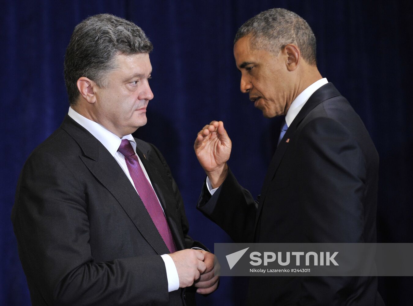 Barack Obama meets with Petro Poroshenko