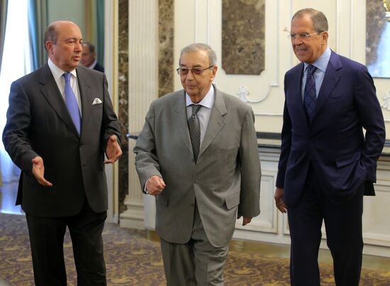 Sergei Lavrov takes part in Russian International Affairs Council meeting