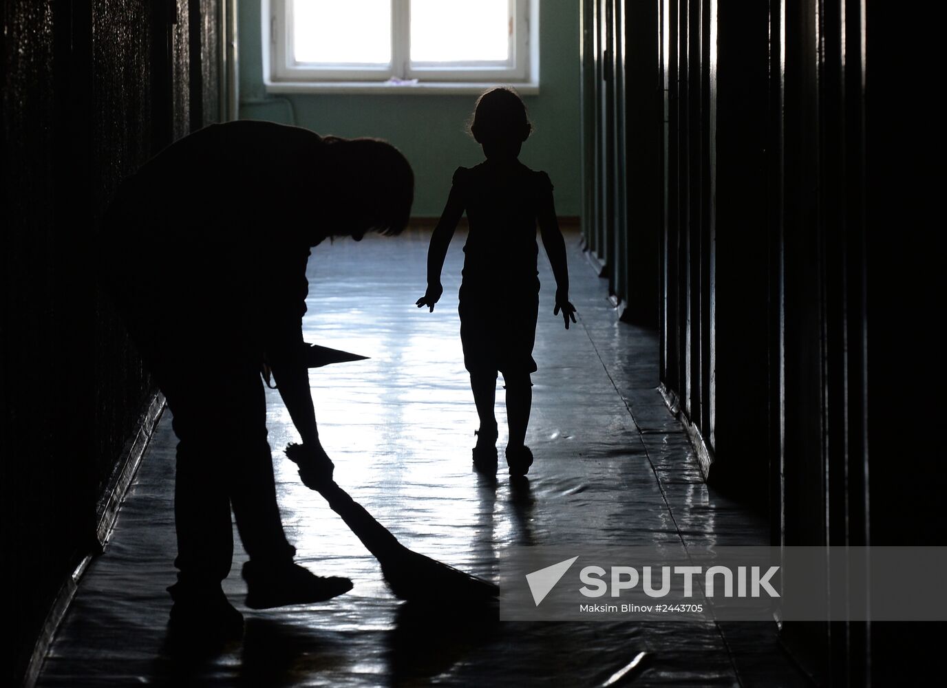 Refugees from Slavyansk in a hostel in Ilovaysk